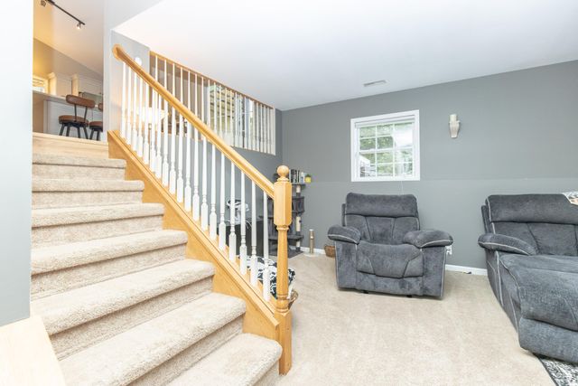 1927 Cory Lane, Chesterton, IN 46304