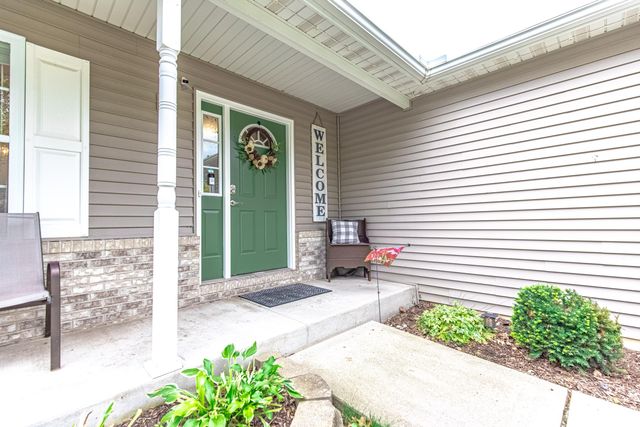 1927 Cory Lane, Chesterton, IN 46304