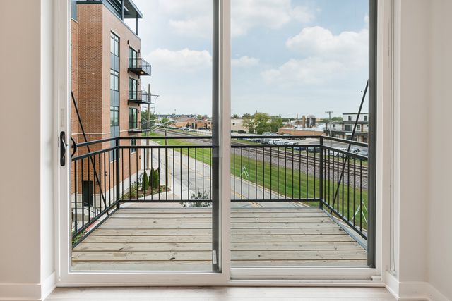 440 Green Bay Road 407, Highwood, IL 60040