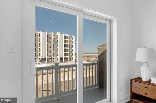 418-420 E FARRAGUT RD #C, Wildwood Crest, NJ 08260