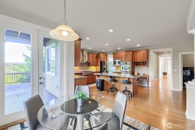 5537 163rd Court NE, Redmond, WA 98052
