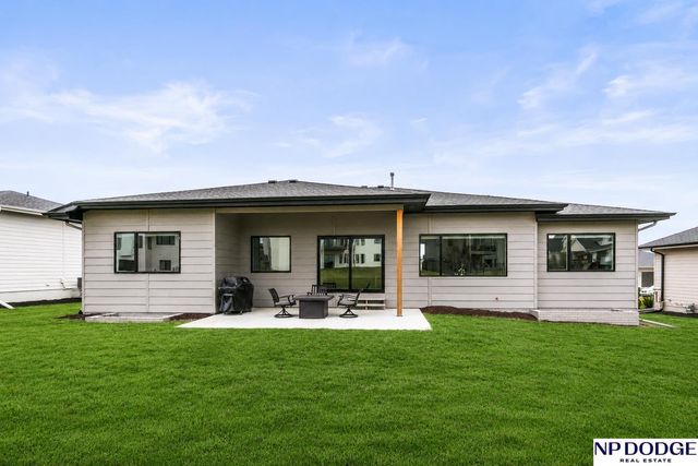 21060 Joseph Street, Elkhorn, NE 68022