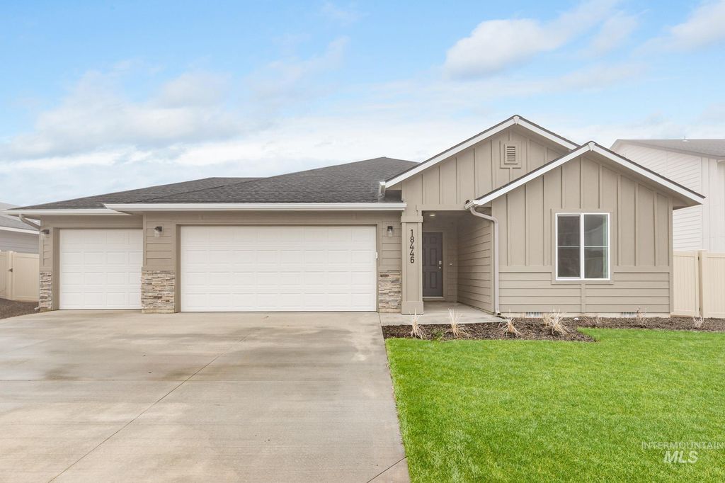 1667 Celina St, Middleton, ID 83644