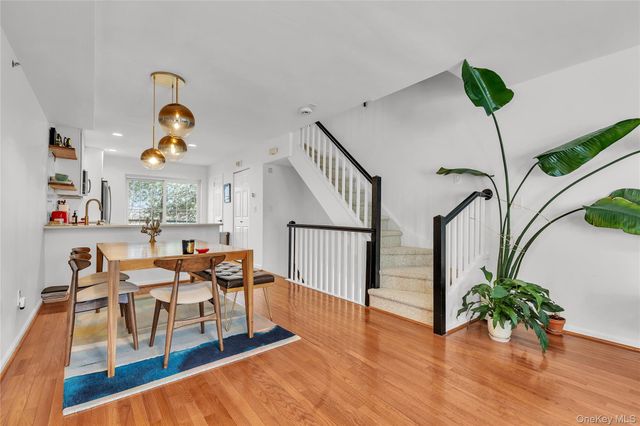 302 Park Ridge Lane, White Plains, NY 10603