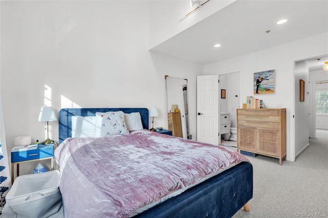 302 Park Ridge Lane, White Plains, NY 10603