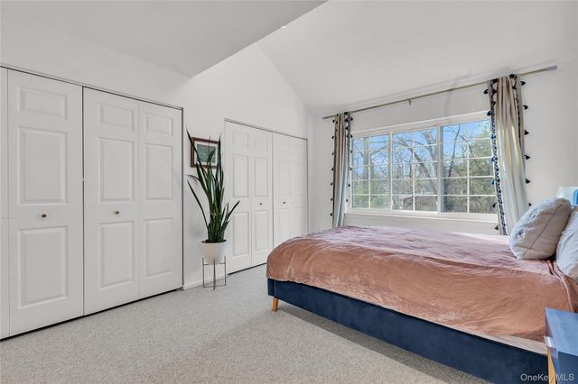 302 Park Ridge Lane, White Plains, NY 10603