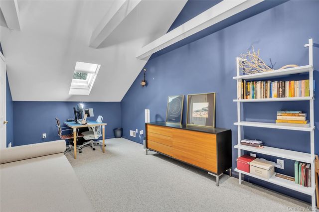 302 Park Ridge Lane, White Plains, NY 10603