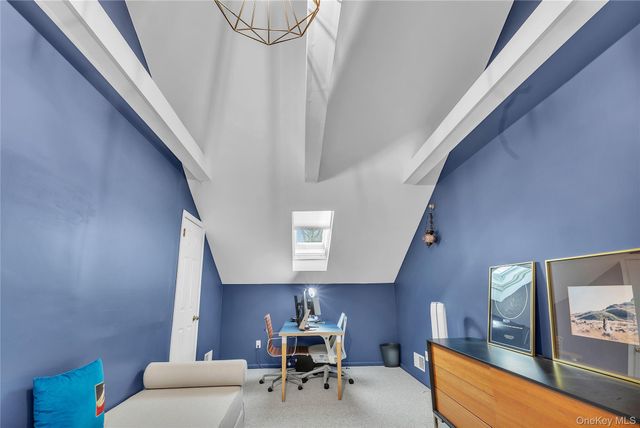 302 Park Ridge Lane, White Plains, NY 10603