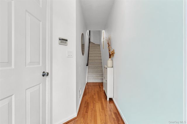 302 Park Ridge Lane, White Plains, NY 10603