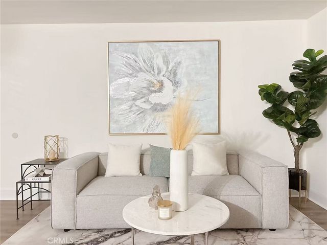 1250 W 37th Street 3, Los Angeles, CA 90007
