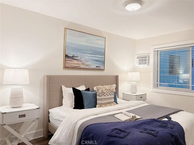 1250 W 37th Street 3, Los Angeles, CA 90007