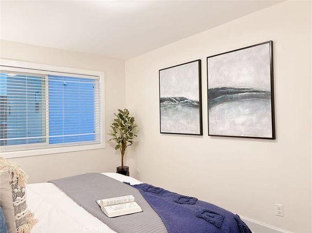 1250 W 37th Street 3, Los Angeles, CA 90007