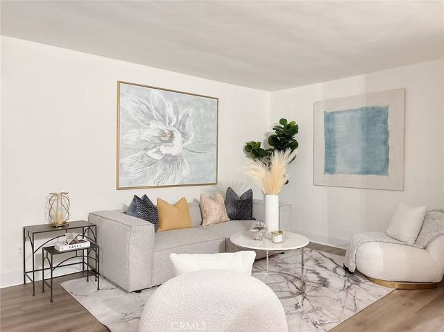 1250 W 37th Street 3, Los Angeles, CA 90007