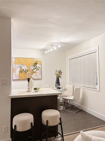1250 W 37th Street 3, Los Angeles, CA 90007