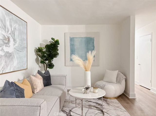 1250 W 37th Street 3, Los Angeles, CA 90007