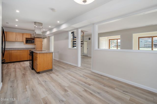 1412 Rocco Drive, Guilderland, NY 12303