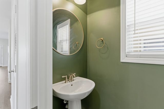 114 Walden Village Ct, Nashville, TN 37210