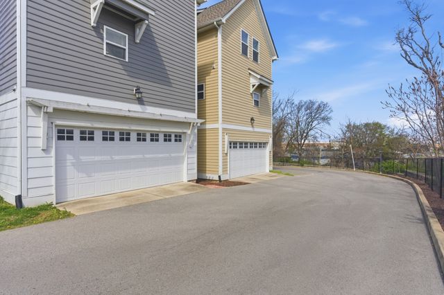 114 Walden Village Ct, Nashville, TN 37210