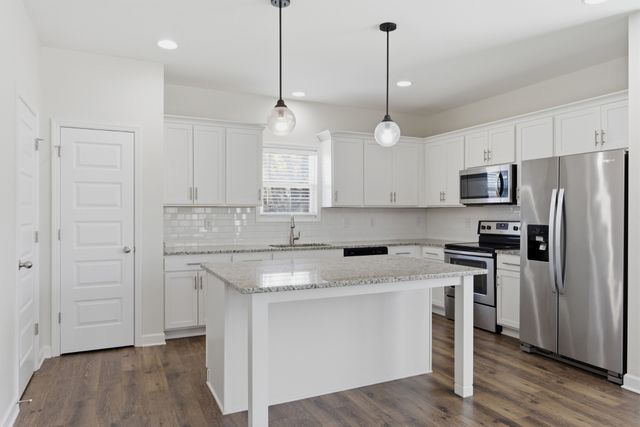 114 Walden Village Ct, Nashville, TN 37210