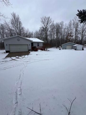 745 Wolverine Drive, Gladwin, MI 48624