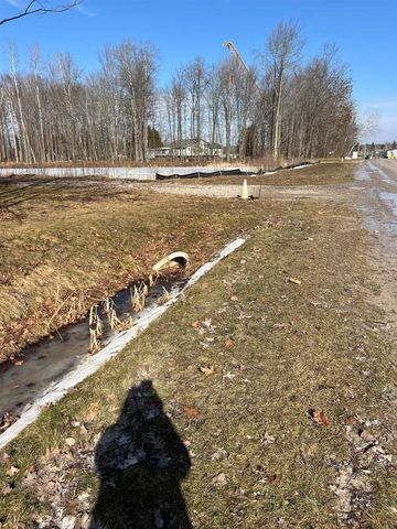 745 Wolverine Drive, Gladwin, MI 48624