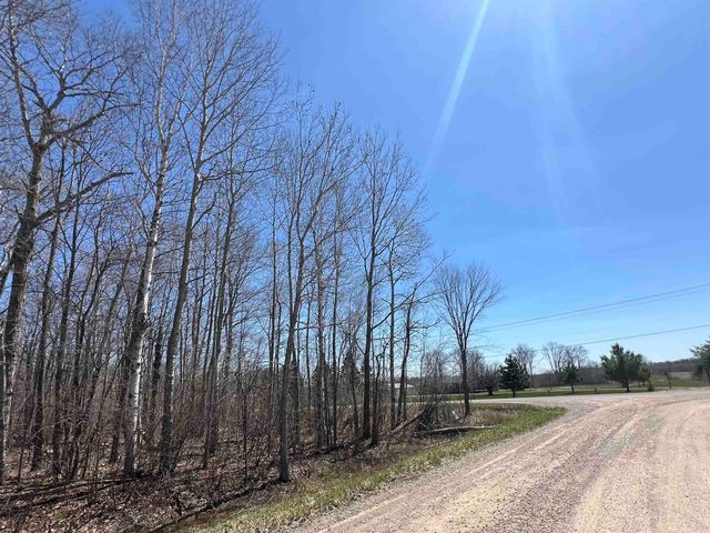 745 Wolverine Drive, Gladwin, MI 48624