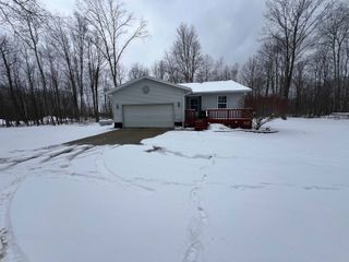745 Wolverine Drive, Gladwin, MI 48624