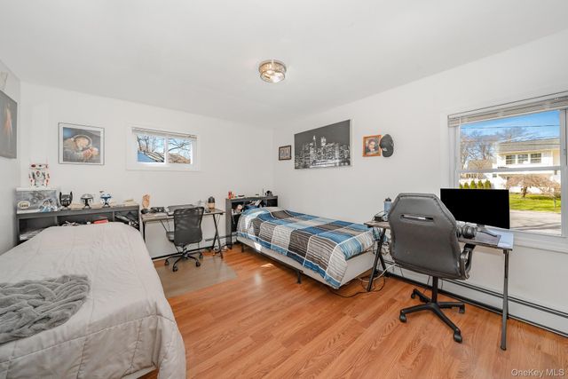 270 26th Street, Copiague, NY 11726
