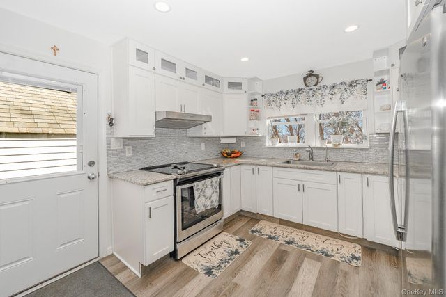 270 26th Street, Copiague, NY 11726