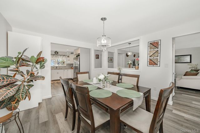 270 26th Street, Copiague, NY 11726
