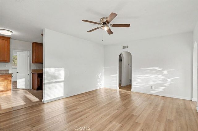 23142 Strathern, West Hills, CA 91304