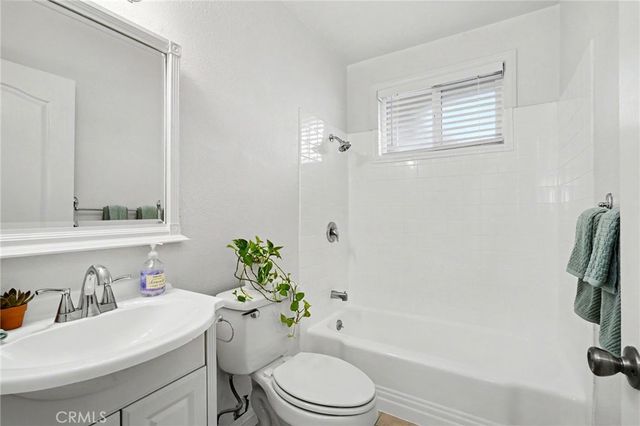 23142 Strathern, West Hills, CA 91304