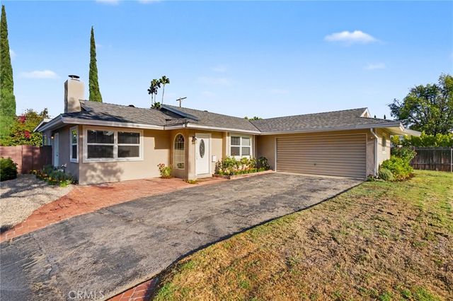 23142 Strathern, West Hills, CA 91304