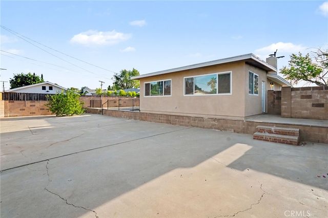 23142 Strathern, West Hills, CA 91304