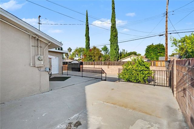 23142 Strathern, West Hills, CA 91304
