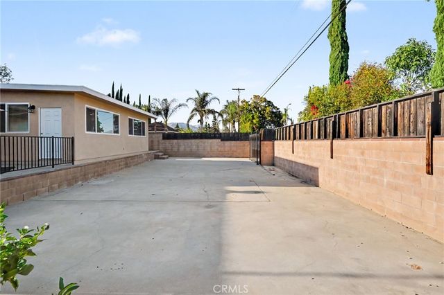 23142 Strathern, West Hills, CA 91304