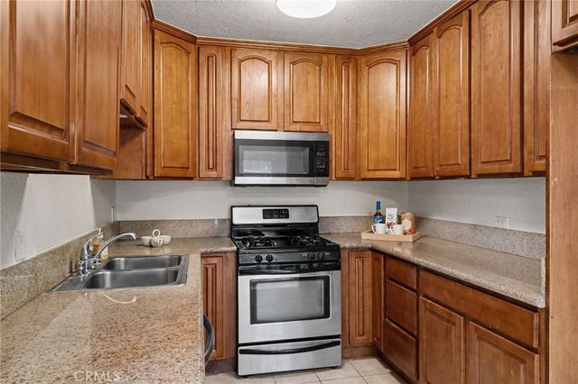 23142 Strathern, West Hills, CA 91304