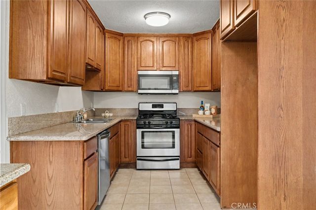 23142 Strathern, West Hills, CA 91304