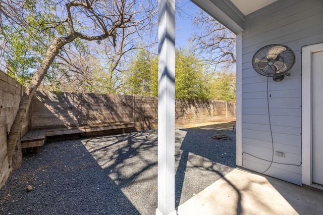 802 Valdez ST B, Austin, TX 78741