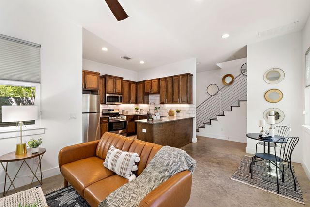 802 Valdez ST B, Austin, TX 78741