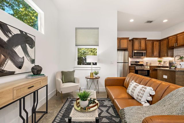 802 Valdez ST B, Austin, TX 78741