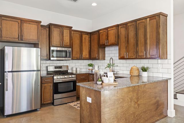 802 Valdez ST B, Austin, TX 78741