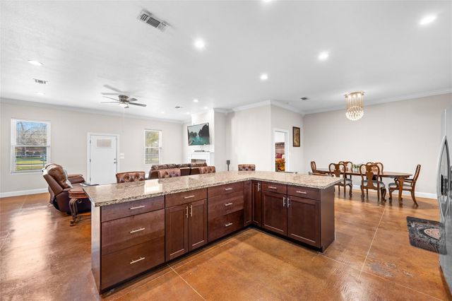 5712 Mentor Drive, Texas City, TX 77591