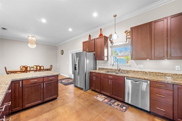 5712 Mentor Drive, Texas City, TX 77591