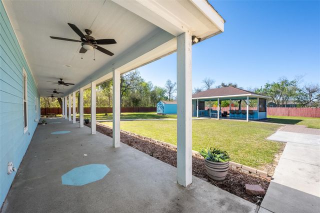 5712 Mentor Drive, Texas City, TX 77591