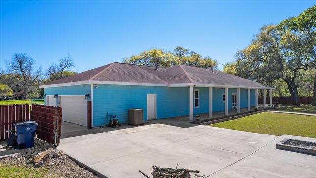 5712 Mentor Drive, Texas City, TX 77591