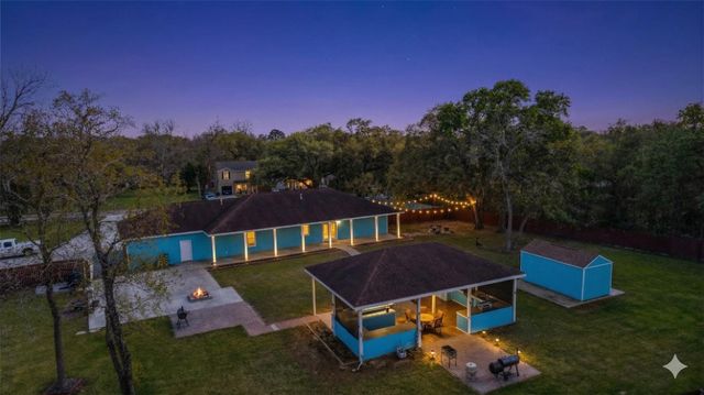 5712 Mentor Drive, Texas City, TX 77591