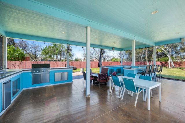 5712 Mentor Drive, Texas City, TX 77591