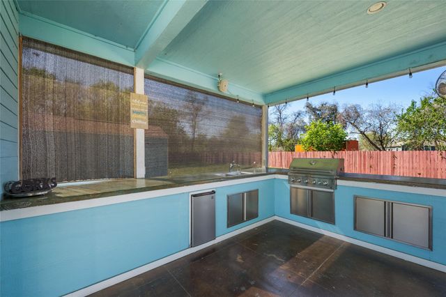 5712 Mentor Drive, Texas City, TX 77591