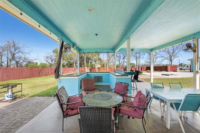 5712 Mentor Drive, Texas City, TX 77591